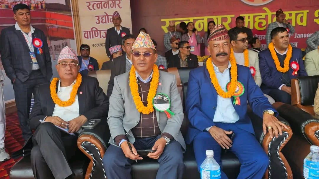 रत्ननगर महोत्सवको समुद्घाटन समारोहमा सहभागिता जनाउनुहुँदै अध्यक्ष श्री दिल सुन्दर श्रेष्ठज्यूलगायत पदाधिकारी एवम् कार्यकारिणी सदस्यज्यूहरु । २०८२ पौष २५