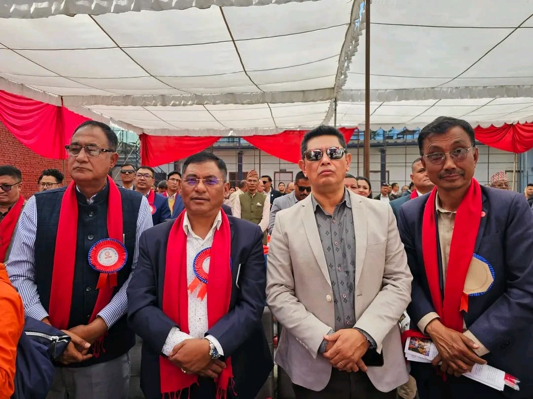 ललितपुर उद्योग वाणिज्य संघको ५९ औं स्थापना दिवस समारोहमा सहभागिता जनाउनुहुँदै अध्यक्ष श्री दिल सुन्दर श्रेष्ठज्यूलगायत पदाधिकारी एवम् कार्यकारिणी सदस्यज्यूहरु । २०८२ चैत्र ०४